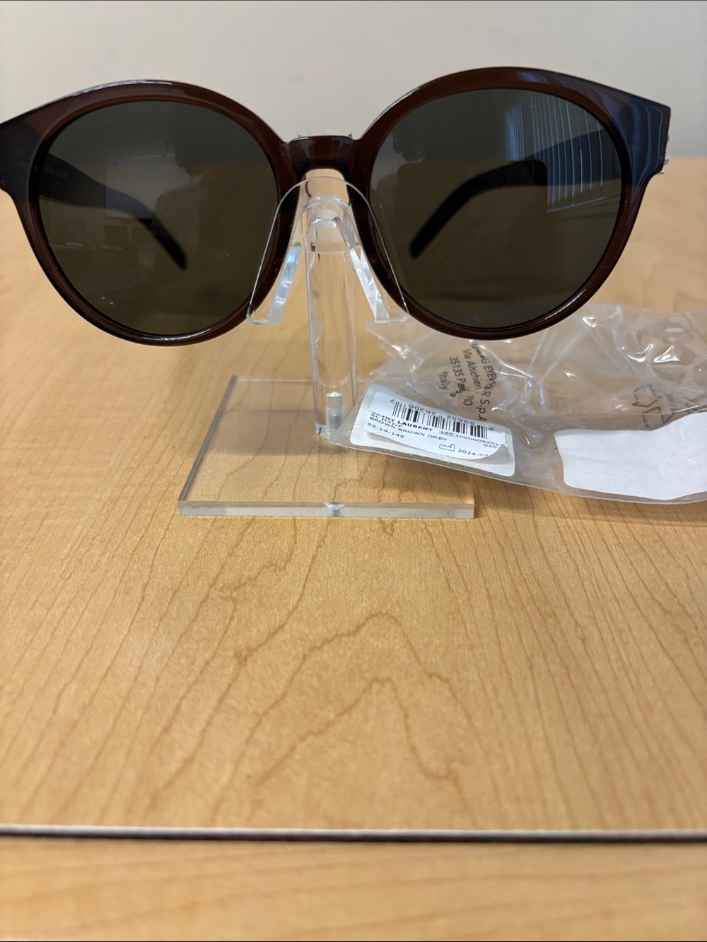 Brown Round Sunglasses Home Display Stand saint laurent